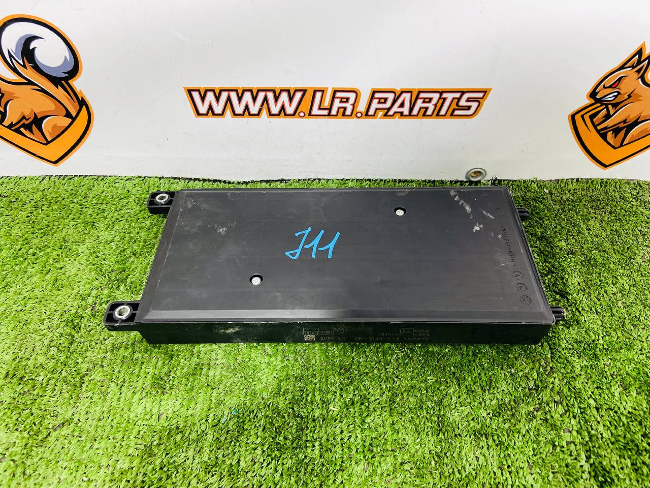 LR125944 Fuse Box for Land Rover Discovery 5 L462 (2017-) Used - Image 24