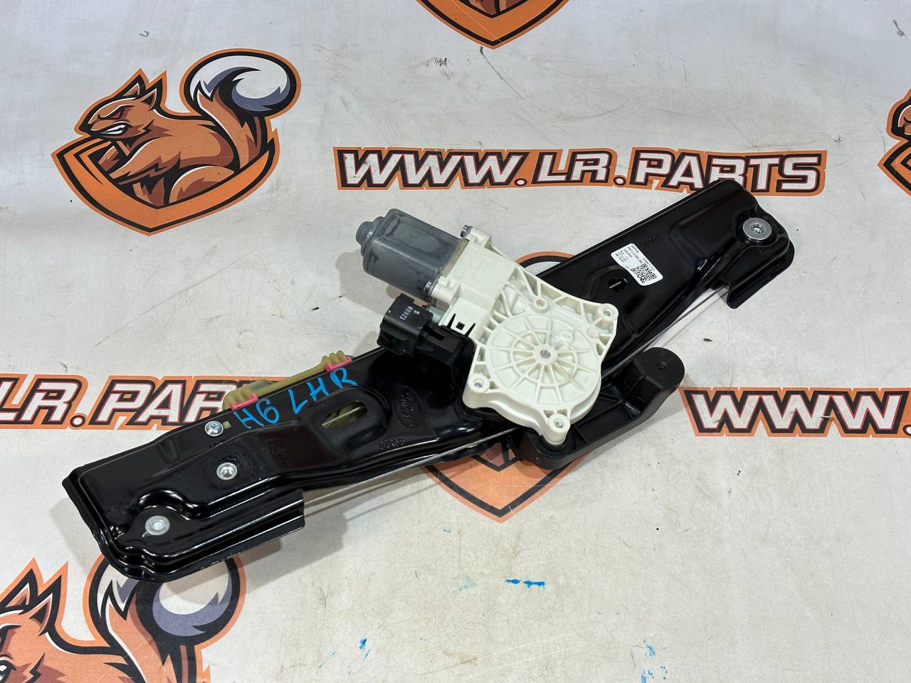 LR126075 Rear left electric window lifter Land Rover Discovery Sport L550 (2015-) Used cost 50 € in stock 6 pcs.