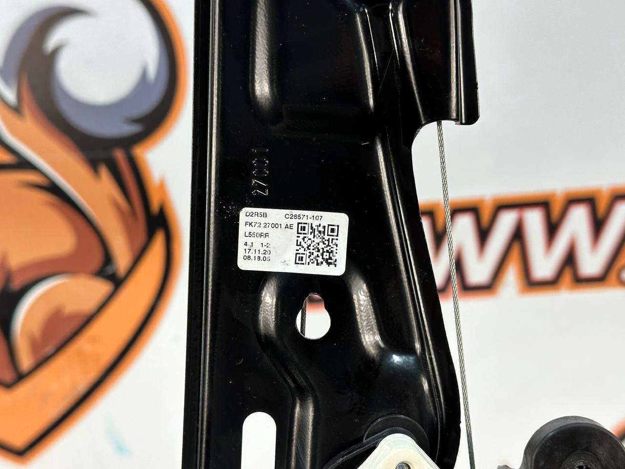LR126075 Rear left electric window lifter Land Rover Discovery Sport L550 (2015-) Used cost 50 € in stock 6 pcs.