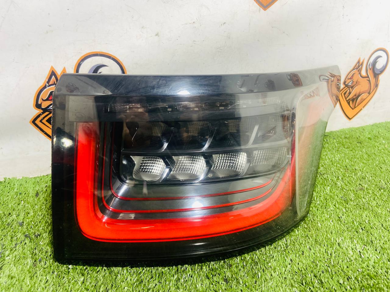 LR136853 Right rear wing light for 2018-rest Range Rover Sport L494 (2014-2022) Used - Image 15