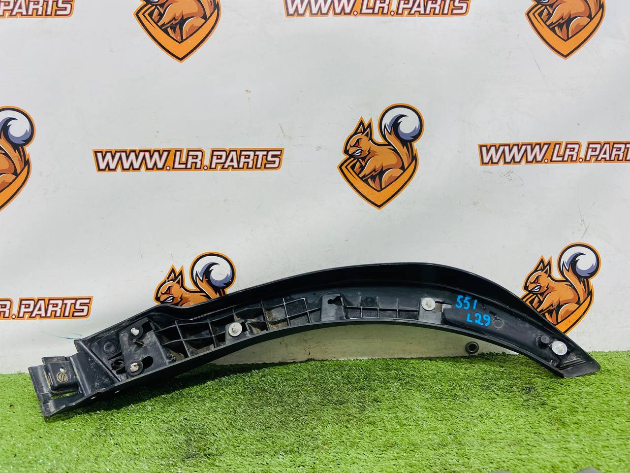 LR136888 Rear wheel arch molding right Range Rover Evoque New L551 (2019-) Used cost 50 € in stock 2 pcs.