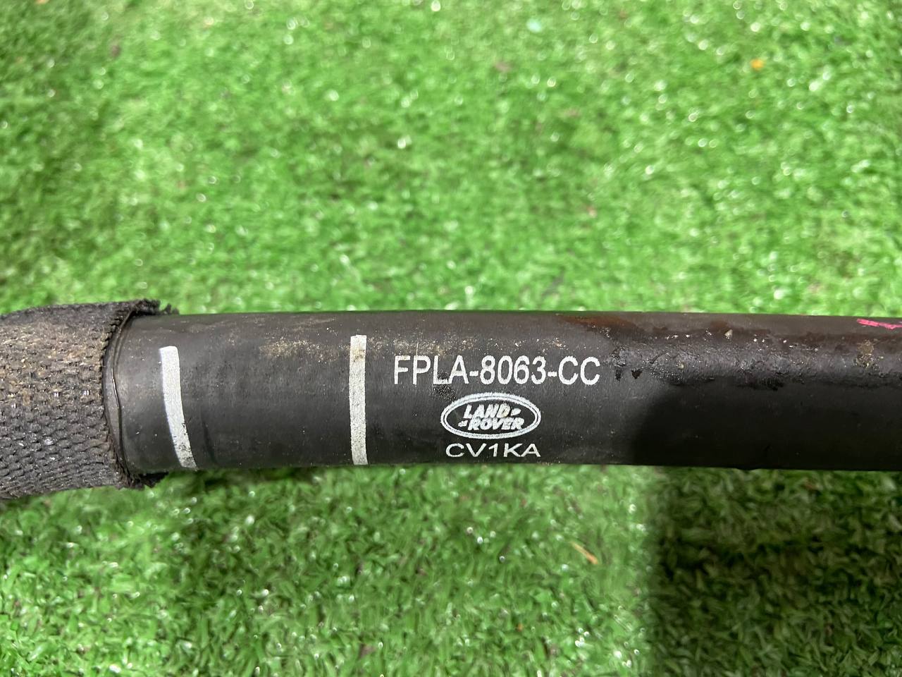 LR139398 Radiator hose 3.0 Range Rover Sport L494 (2014-2022) Used cost 20 € in stock 10 pcs.