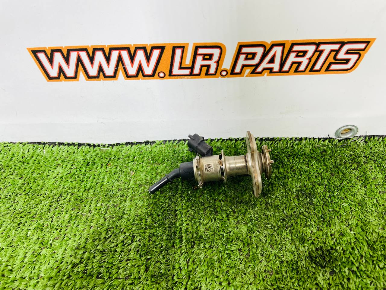 LR141974 Injector Adblue Range Rover Sport L461 (2023-) Used cost € in stock 4 pcs.