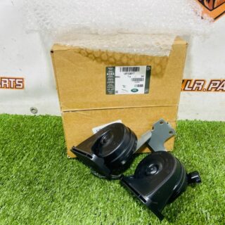 LR153017 Two-tone sound signal Range Rover L460, Sport L461 cost  € in stock 2 pcs.