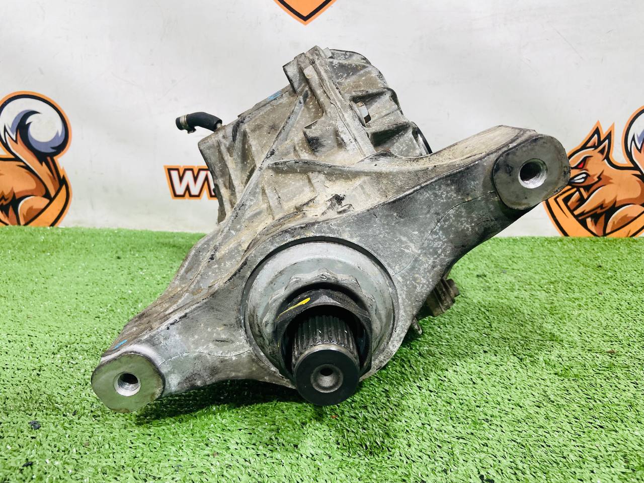 LR153470 Rear reducer Range Rover Sport L461 (2023-) Used cost € in stock 3 pcs.