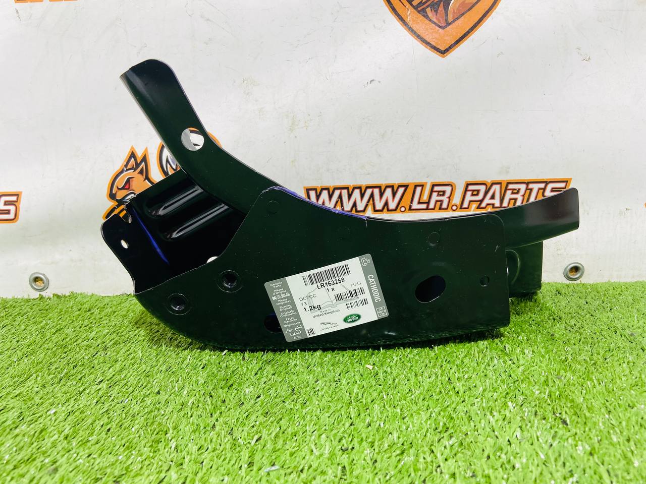 LR163258 Reinforcement of the front wing of Range Rover L460 Sport L461 cost 220 € in stock 2 pcs.