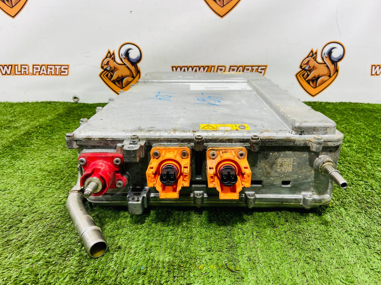LR166533 Electric distribution box Range Rover Sport L461 (2023-) Used cost 1 400 € in stock 3 pcs.