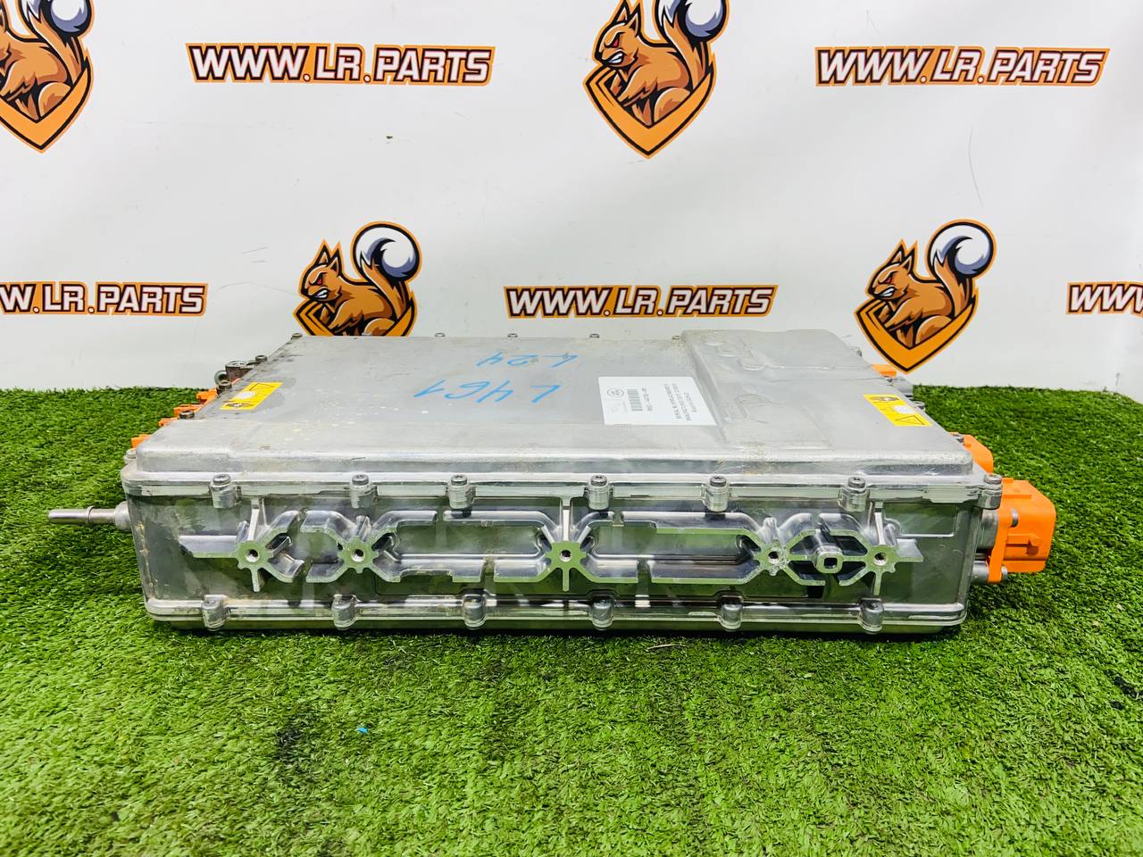 LR166533 Electric distribution box Range Rover Sport L461 (2023-) Used cost 1 400 € in stock 3 pcs.