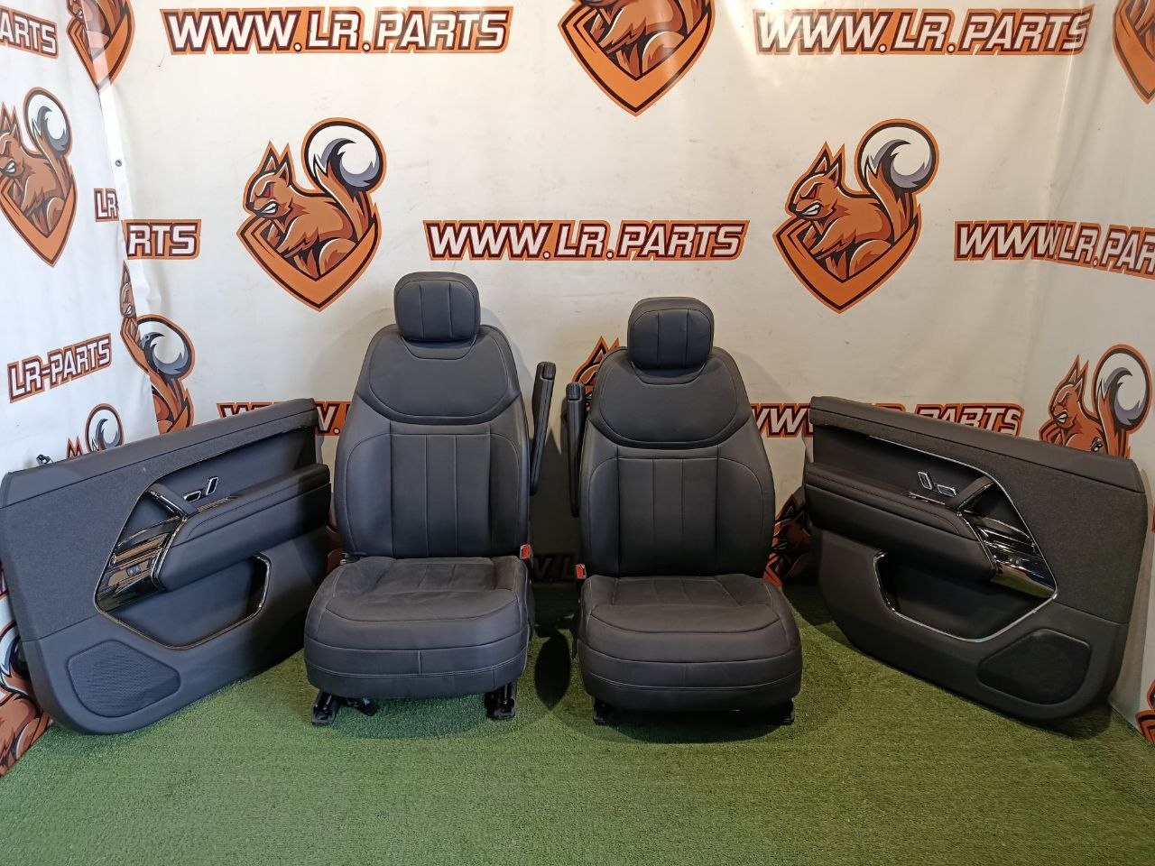 LR178385 Interior door card + seats Range Rover Sport L461 (2023-) Used cost € in stock 1 pcs.