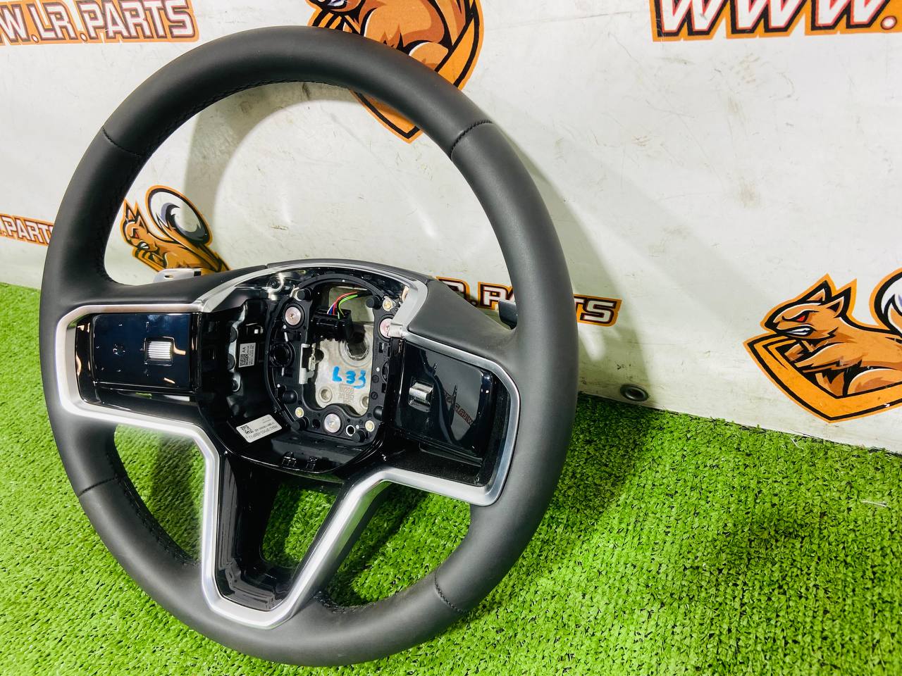 LR180584 Steering wheel under AIR BAG without heating for Land Rover Discovery Sport L550 (2015-) Used cost € in stock 1 pcs.