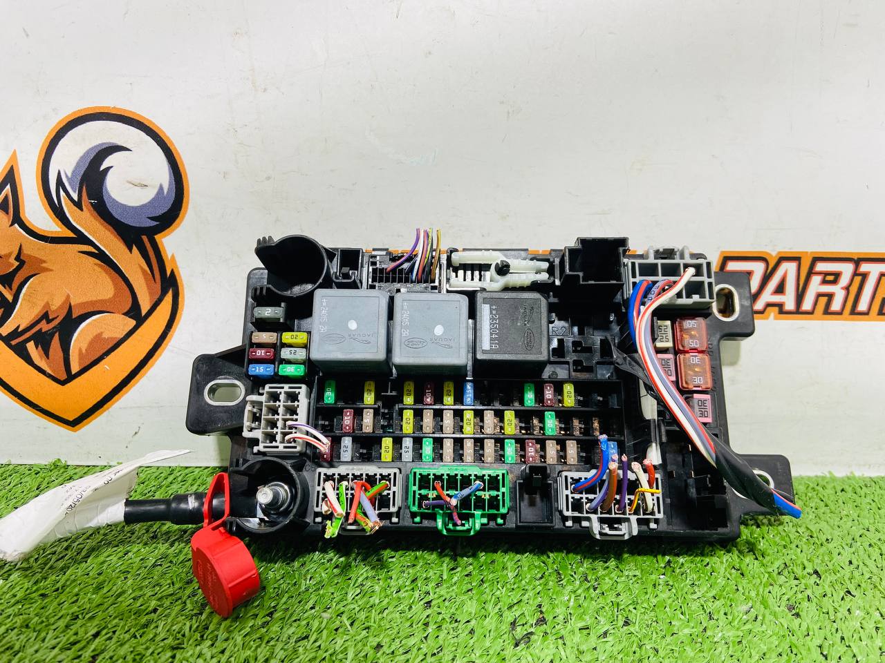 LR183360 Fuse Block Range Rover Evoque New L551 (2019-) Used cost 100 € in stock 3 pcs.