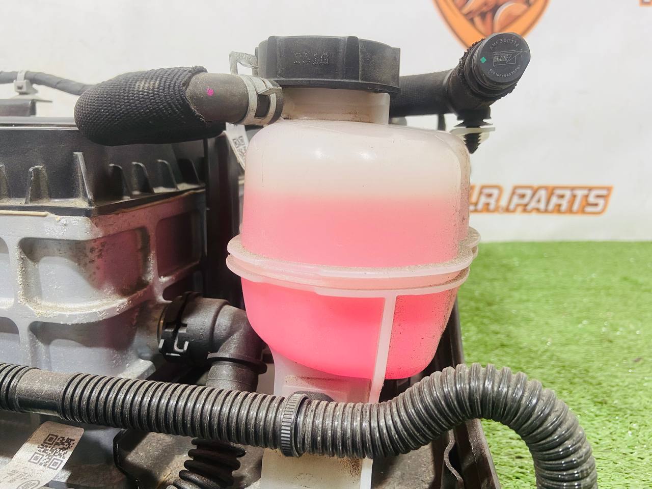 LR185282 Expansion tank for inverter cooling Range Rover Sport L461 (2023-) Used cost € in stock 1 pcs.