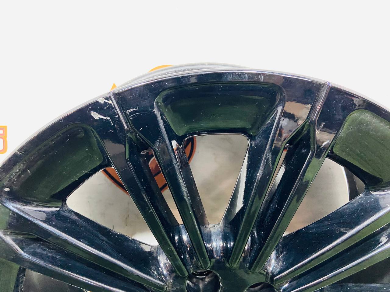 LR185897 R20 Wheel Disk Crescendo Gloss Black Range Rover Evoque New L551 (2019-) Used - Image 12