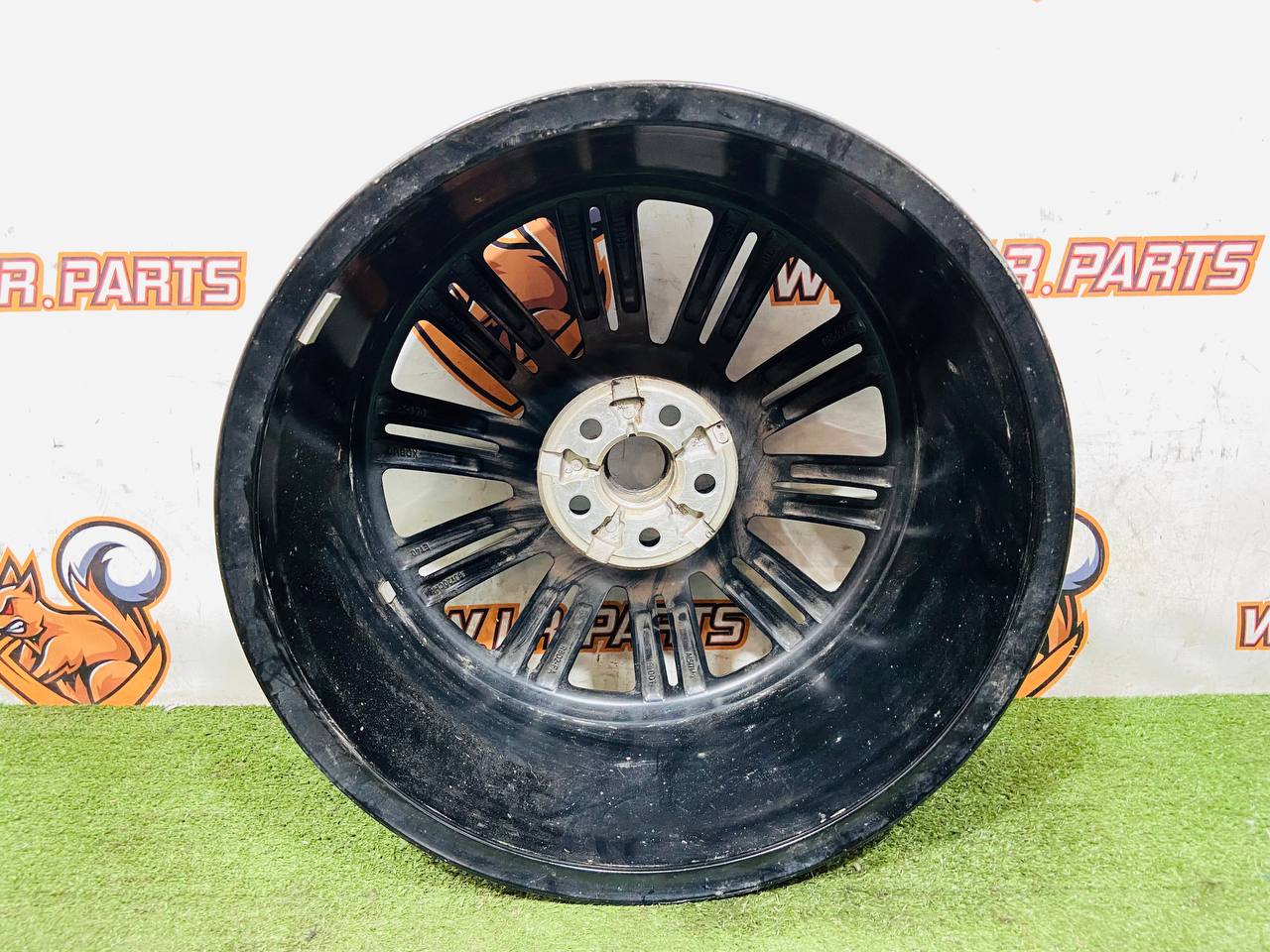 LR185897 R20 Wheel Disk Crescendo Gloss Black Range Rover Evoque New L551 (2019-) Used cost € in stock 2 pcs.