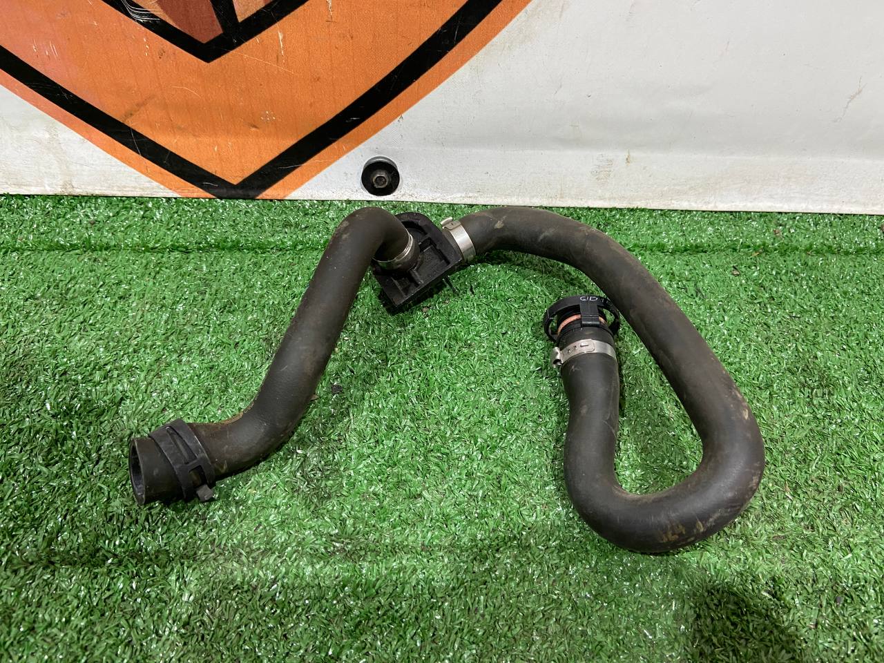 T2H1331 Acoustic resonator pipe Jaguar F-Pace X761 (2017-) Used cost 80 € in stock 2 pcs.