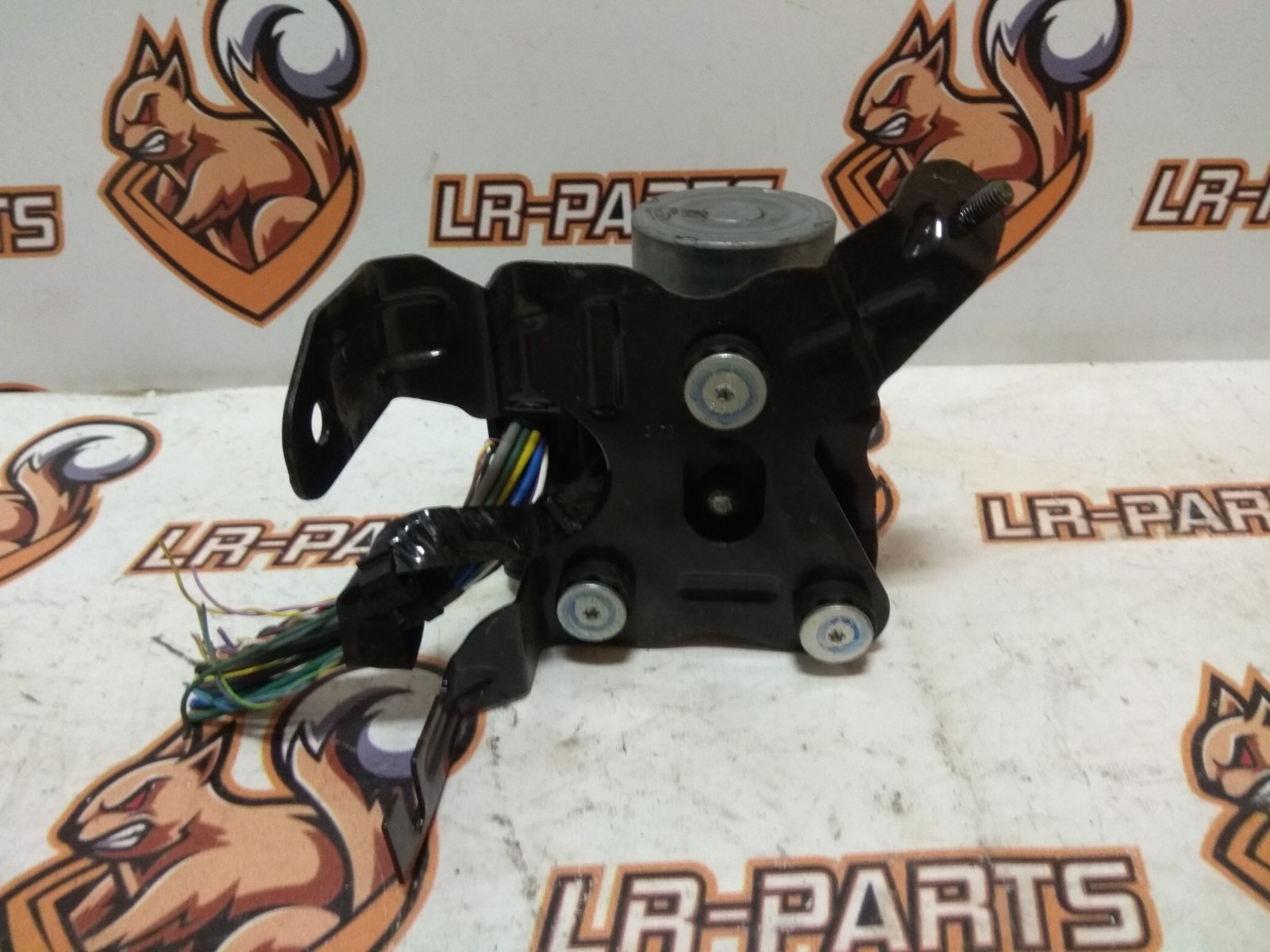 T2H38801 ABS Block Jaguar XF X260 (2015-) Used - Image 17