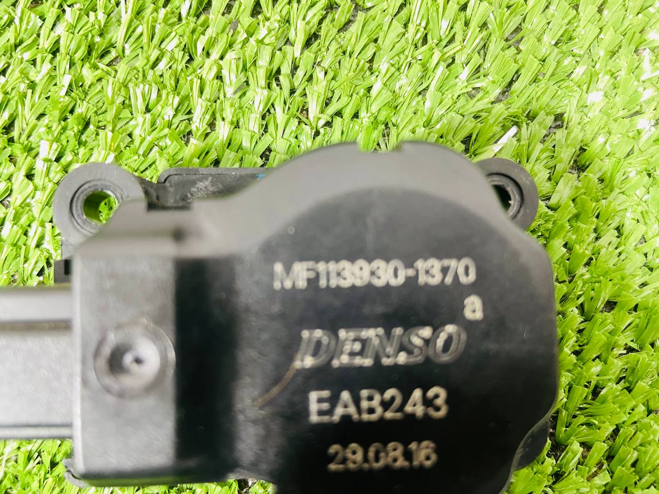 T2H8159 Stepper Electric Motor Jaguar F-Pace X761 (2017-) Used cost 20 € in stock 6 pcs.