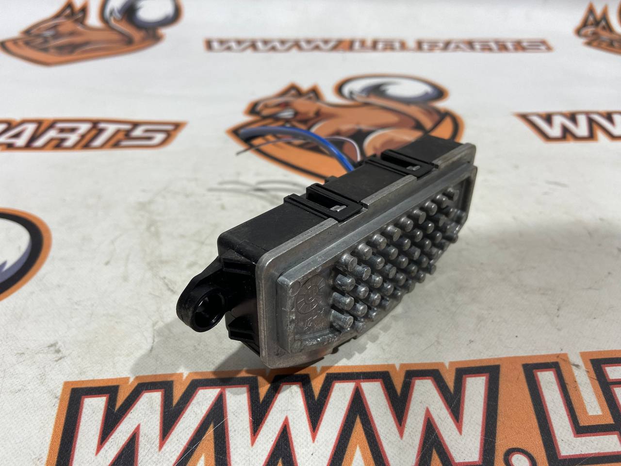 T2H8162 Air Conditioner Block for Jaguar F-Pace X761 (2017-) Used - Image 14