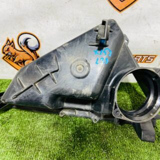 T2R17599 Air filter housing upper part Jaguar F-Type X152 (2014-) Used cost € in stock 1 pcs.