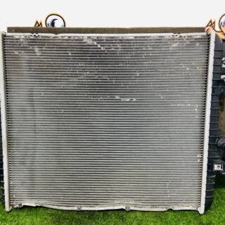 T2R18423 Main radiator 2.0ie Jaguar F-Type X152 (2014-) Used cost € in stock 1 pcs.