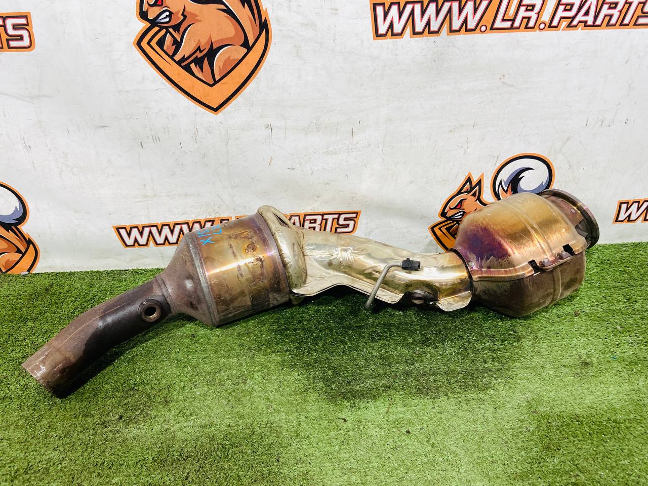 T2R33794 Catalytic Converter 2.0ie Jaguar F-Type X152 (2014-) Used cost € in stock 1 pcs.