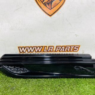 T2R43808 Left Wing Ventilation Hole Trim Gloss Black Jaguar F-Type X152 (2014-) Used cost € in stock 1 pcs.