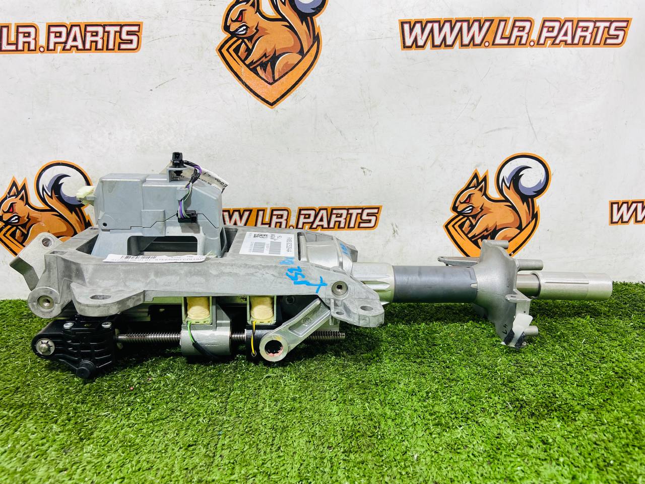 T2R80316 Steering Column Jaguar F-Type X152 (2014-) Used cost € in stock 2 pcs.