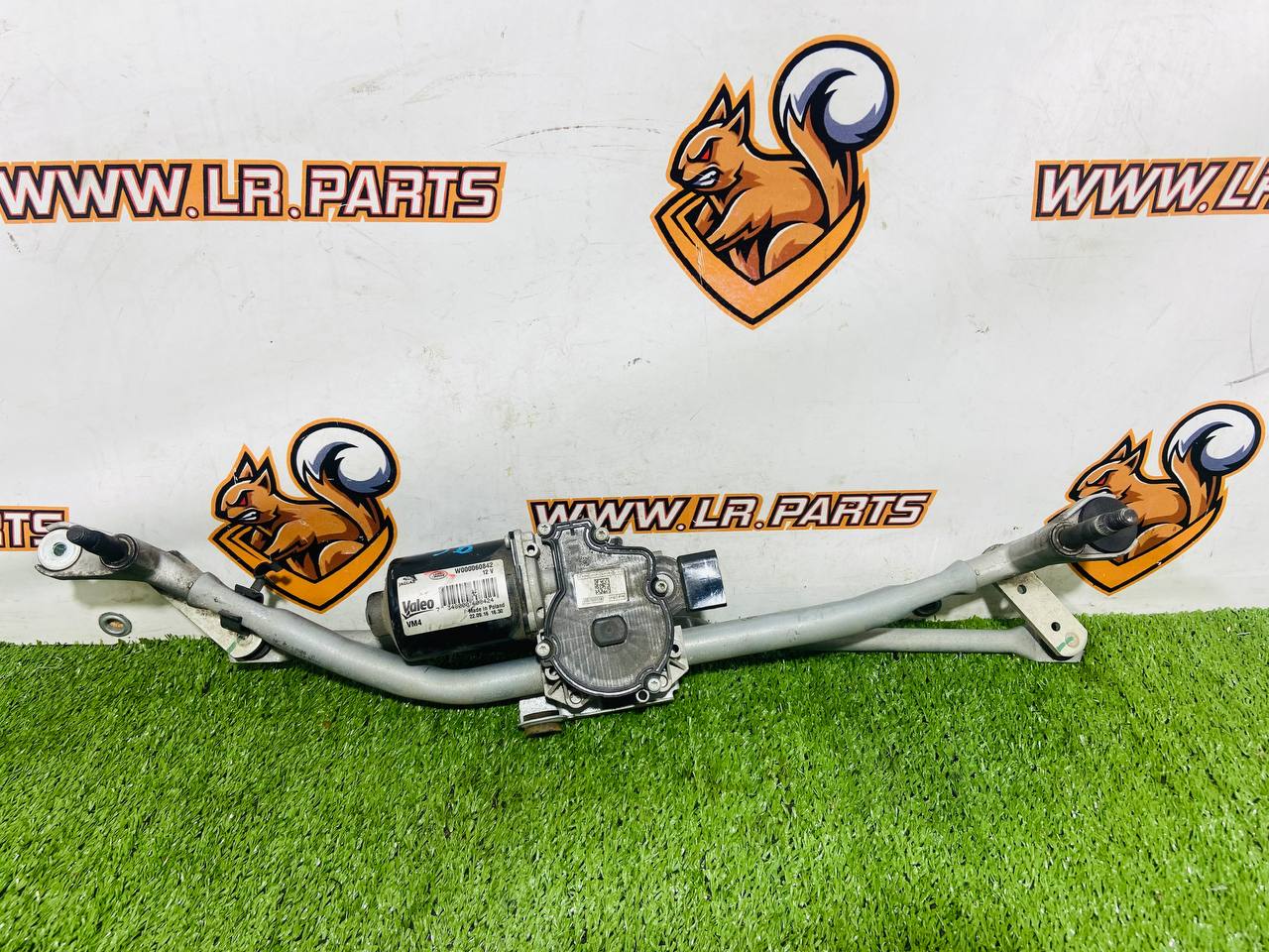 T4A1169 Wiper motor assembly LHD Jaguar F-Pace X761 (2017-) Used cost 190 € in stock 2 pcs.