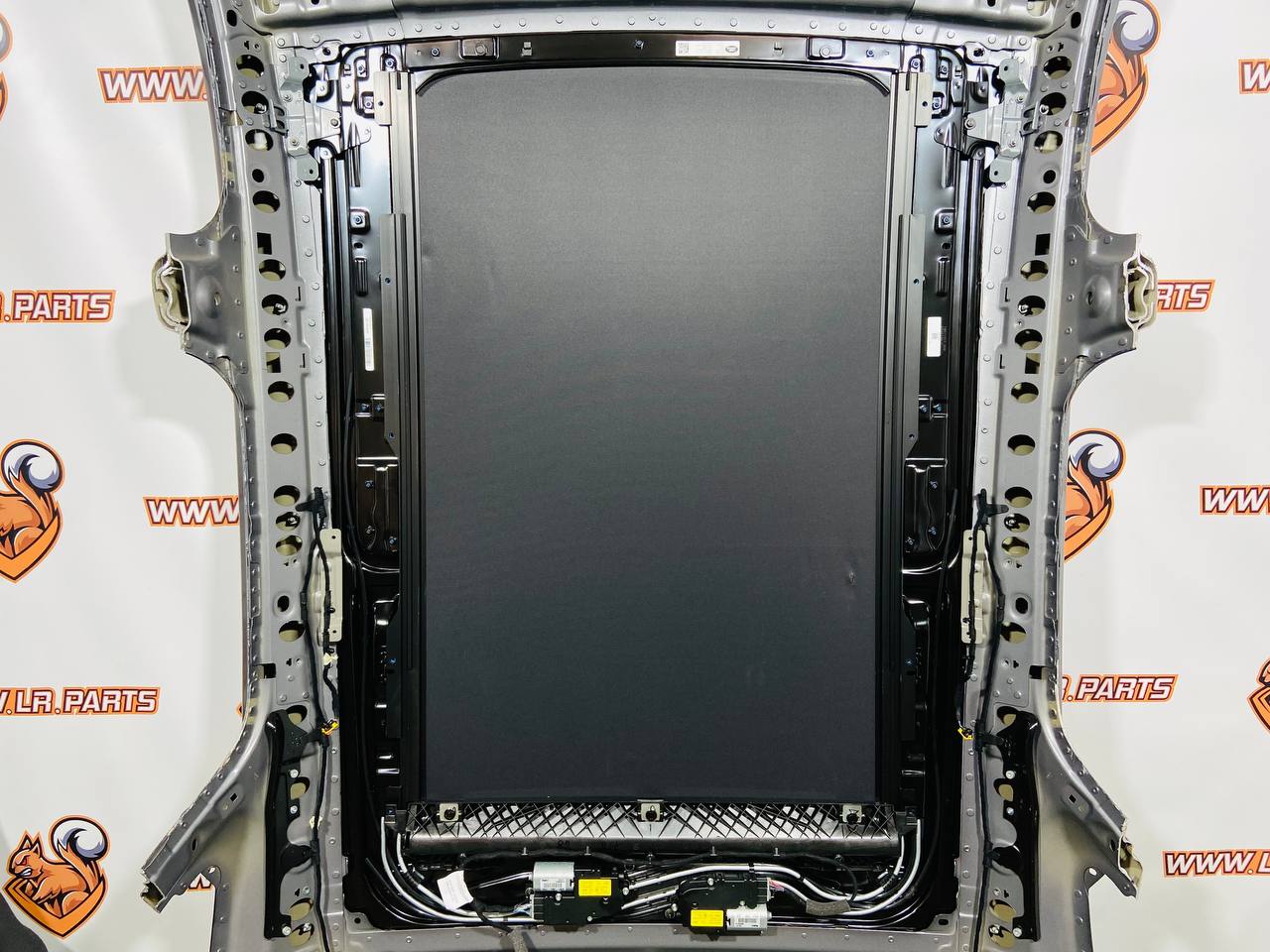 T4A13174PVJ Black panorama curtain for Jaguar F-Pace X761 (2017-) used cost 200 € in stock 2 pcs.