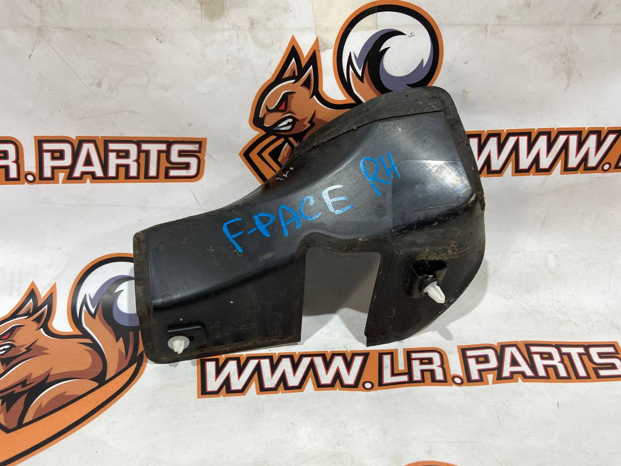 T4A13844 Right side trim panel Jaguar F-Pace X761 (2017-) used cost 30 € in stock 3 pcs.