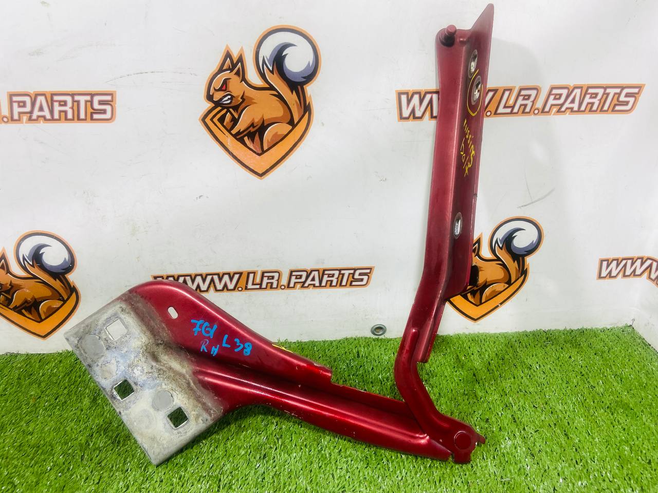 T4A1898 Right Hood Hinge Jaguar F-Pace X761 (2017-) Used - Image 20