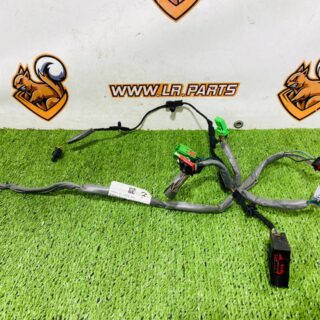T4A3654 Wiring harness for the central console of Jaguar F-Pace X761 (2017-) Used cost  € in stock 1 pcs.