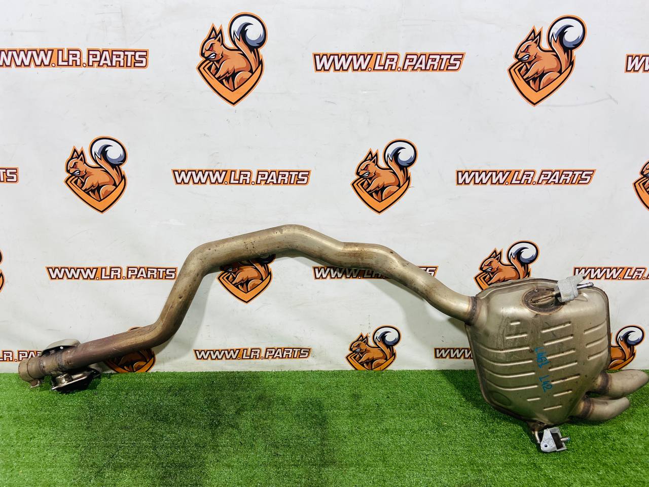126123476 Assembled muffler 3.0 D Range Rover Sport L461 (2023-) Used cost 950 € in stock 3 pcs.