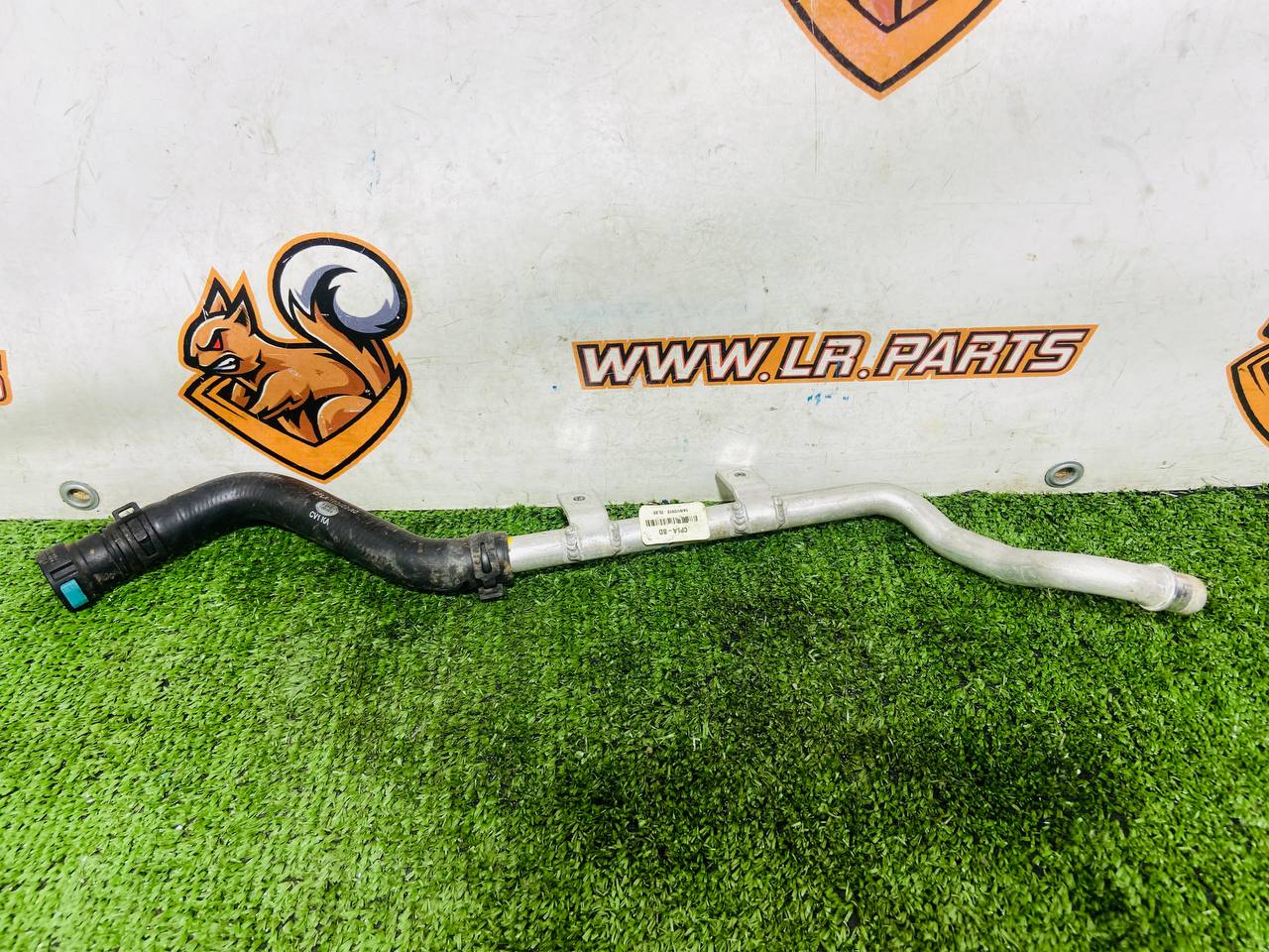 LR034597 Heater pipe Land Rover Discovery 5 L462 (2017-) Used cost € in stock 2 pcs.