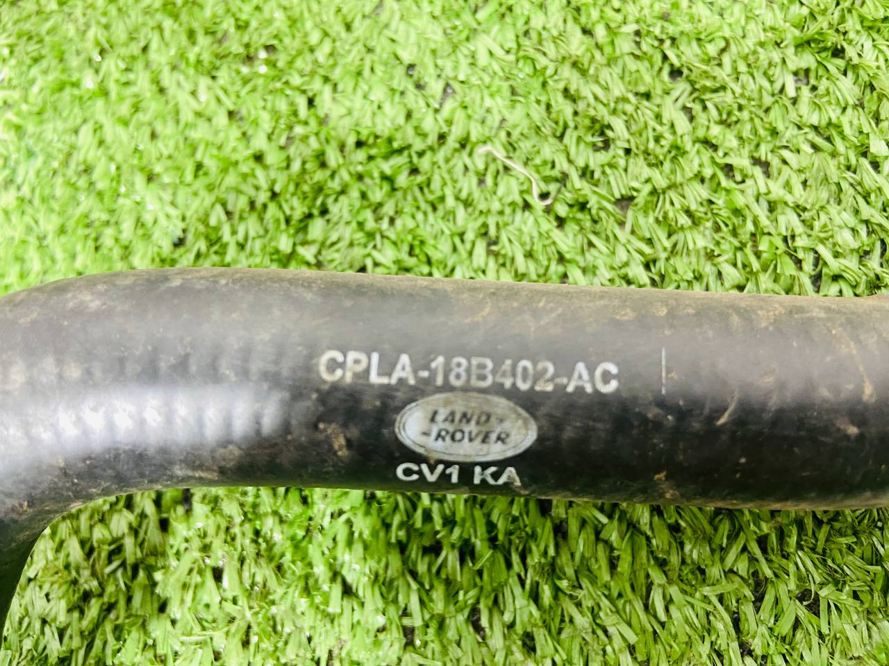 LR034597 Heater pipe Land Rover Discovery 5 L462 (2017-) Used cost € in stock 2 pcs.