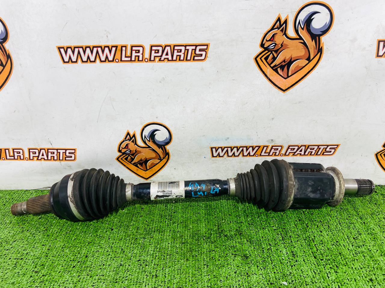 LR064634 Front left half axle for Range Rover Sport L494 (2014-2022) Used cost 240 € in stock 2 pcs.