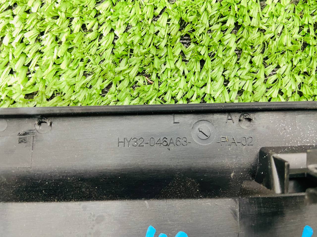 LR081266 Instrument Panel Molding for Land Rover Discovery 5 L462 (2017-) Used cost 150 € in stock 1 pcs.