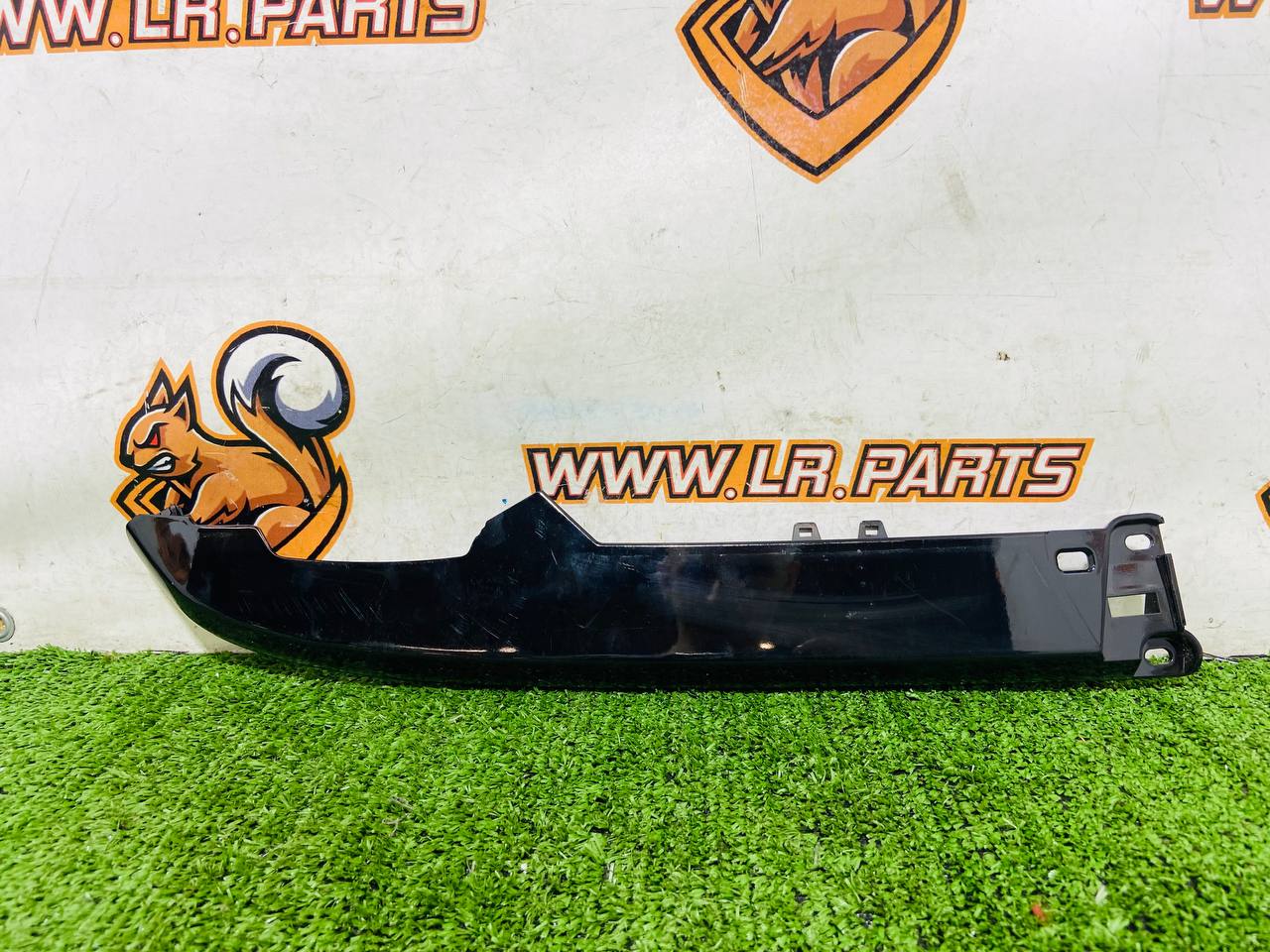 LR081273 Trim molding right panel Land Rover Discovery 5 L462 (2017-) Ebony Used cost € in stock 1 pcs.