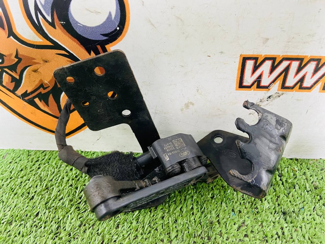 LR098915 Rear suspension height sensor for Land Rover Discovery 5 L462 (2017-) Used - Image 50
