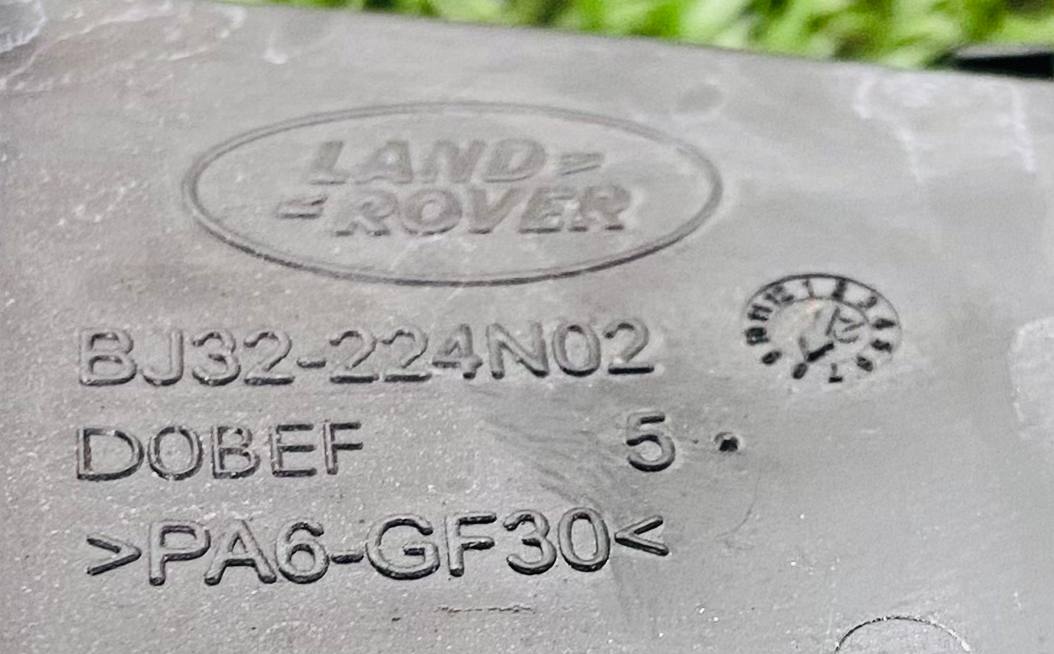 LR108184 Exterior rear left door handle assembly for Land Rover New Defender L663 (2020-) used"" cost € in stock 1 pcs.