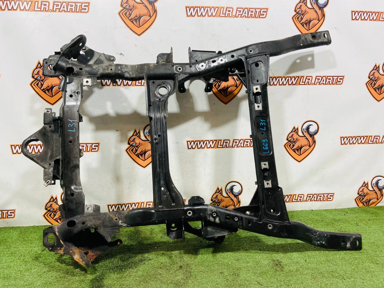 LR129035 Front suspension beam rest 2021- Land Rover Discovery 5 L462 (2017-) Used cost 1 000 € in stock 2 pcs.