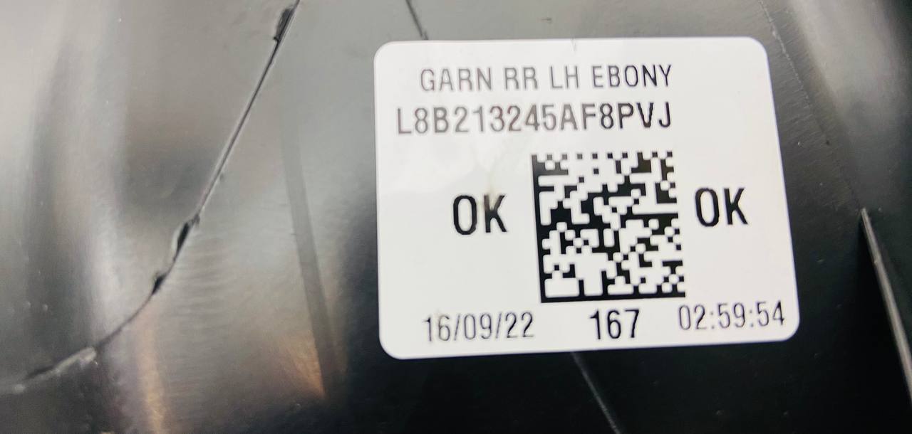 LR131493 Rear left inner cabin threshold cover Land Rover New Defender L663 (2020-) Used cost € in stock 1 pcs.