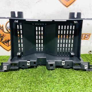 LR132531 Frame for navigation screen Land Rover New Defender L663 (2020-) Used cost € in stock 1 pcs.