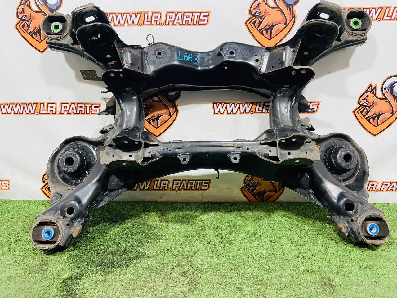 LR146898 Rear Suspension Beam Land Rover New Defender L663 (2020-) Used cost € in stock 1 pcs.