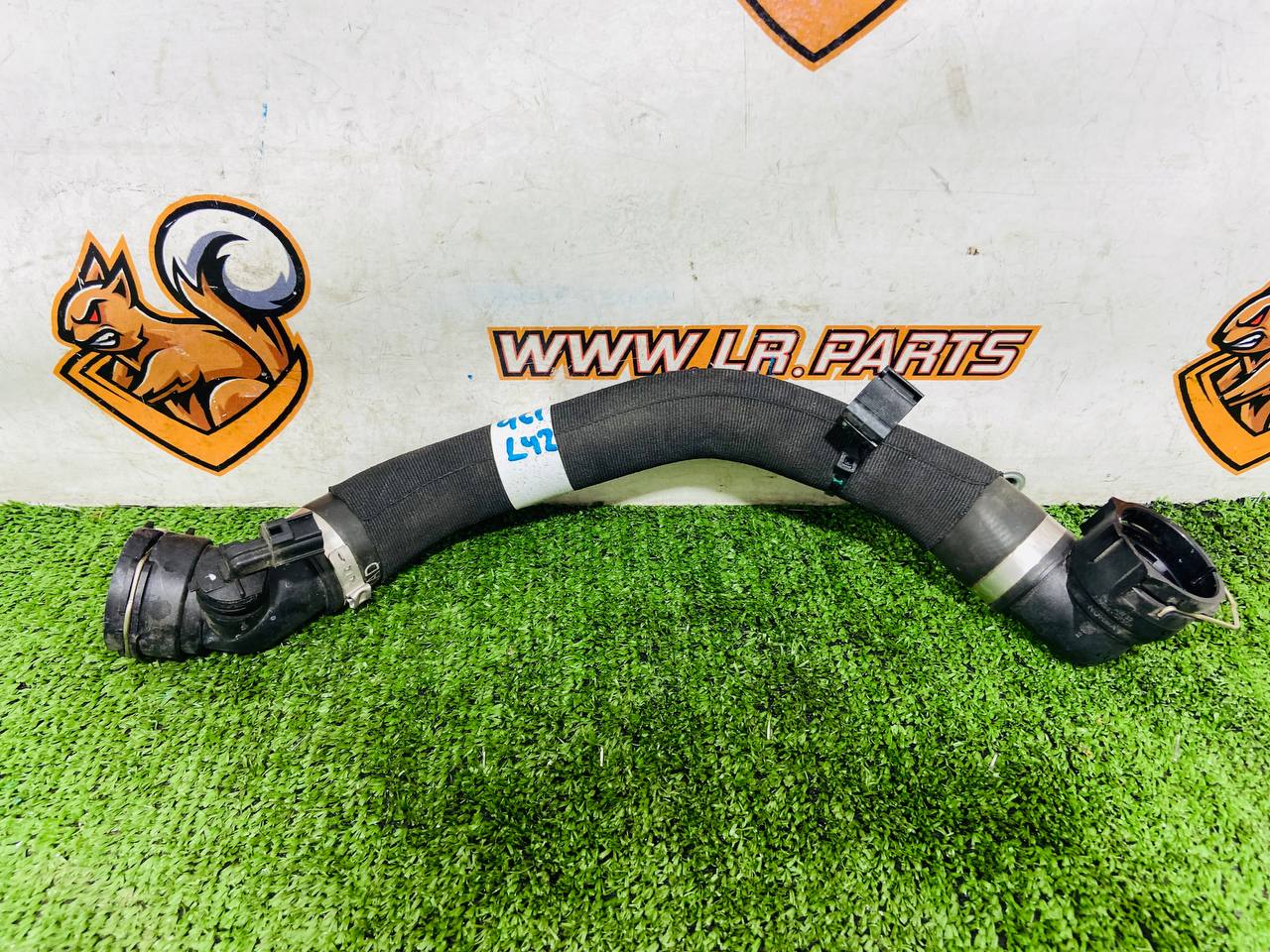 LR151630 Radiator hose 3.0 lower Range Rover Sport L461 (2023-) used cost € in stock 1 pcs.