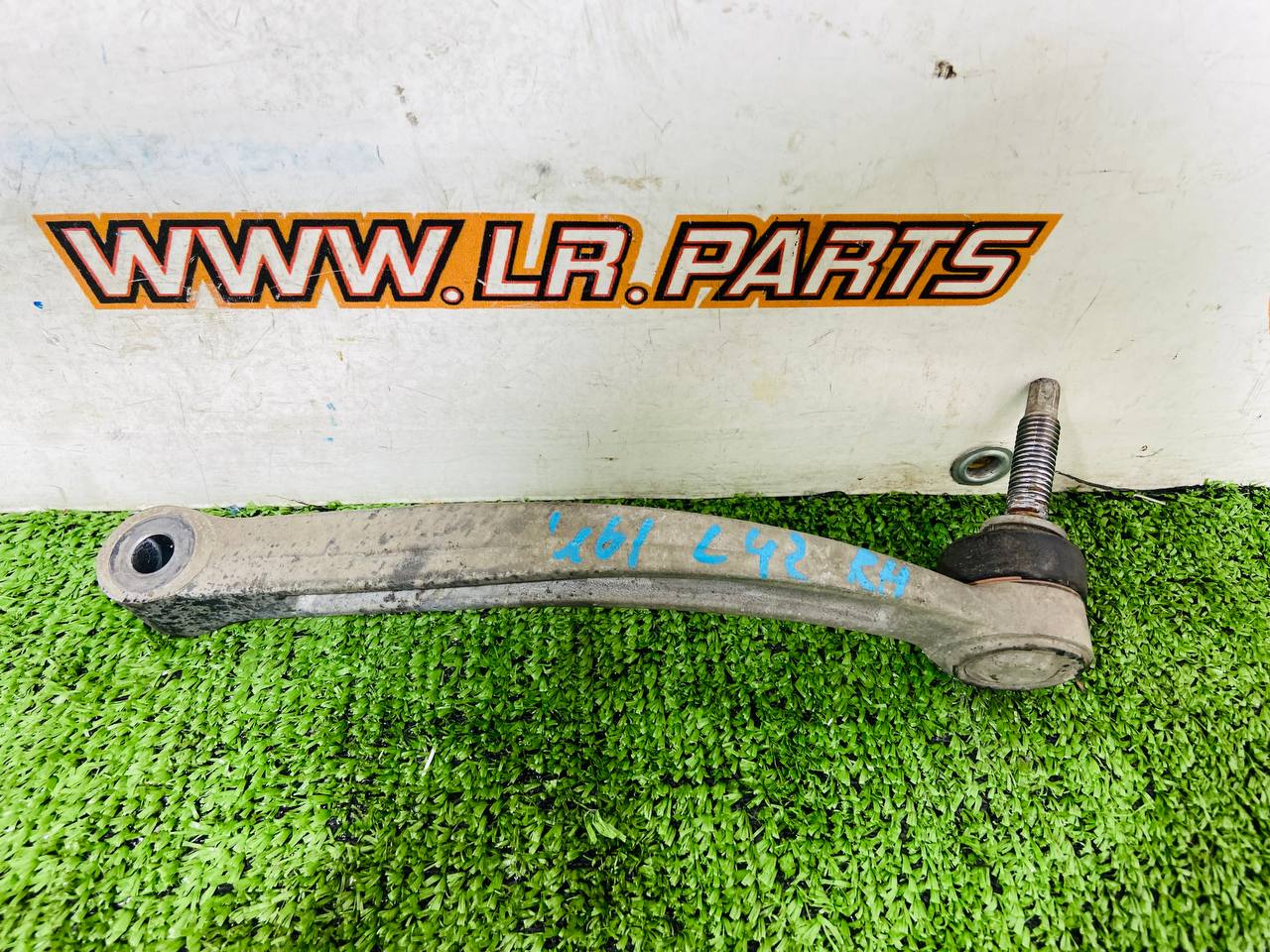 LR155118 Right Rear Stabilizer Bar Mount for Range Rover Sport L461 (2023-) Used cost € in stock 4 pcs.