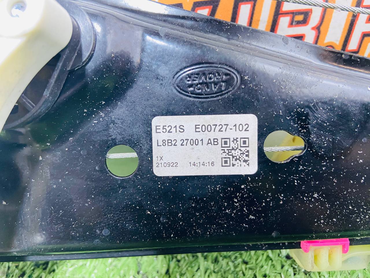 LR164073 Rear left electric window lifter. Land Rover New Defender L663 (2020-) used cost € in stock 1 pcs.
