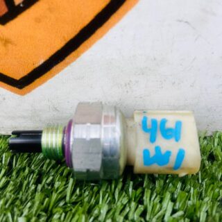 LR165032 Refrigerant pressure sensor Range Rover Sport L461 (2023-) Used cost € in stock 1 pcs.