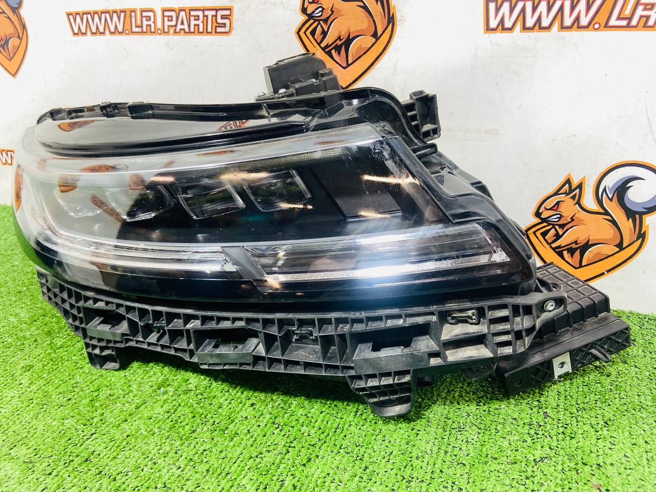 LR167041 Right headlight LED Pixel Range Rover Sport L461 (2023-) Used cost 1 500 € in stock 1 pcs.