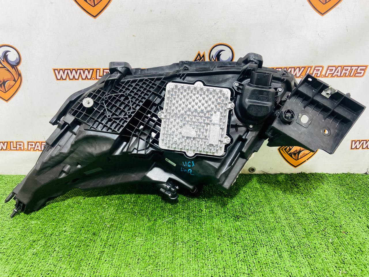 LR167041 Right headlight LED Pixel Range Rover Sport L461 (2023-) Used cost 1 500 € in stock 1 pcs.